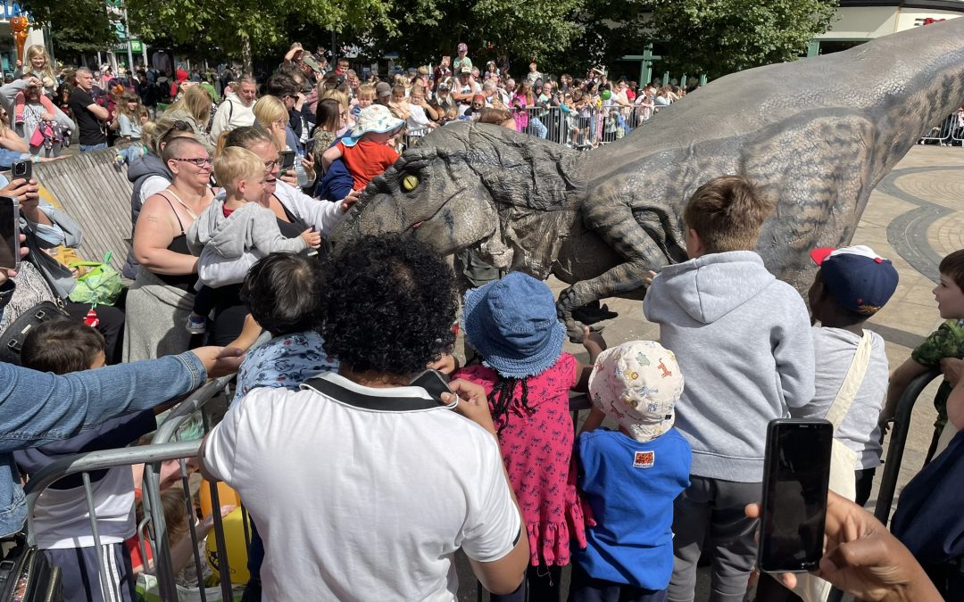 Crowds flock to city centre Dino Day to show people ‘the real Hull’