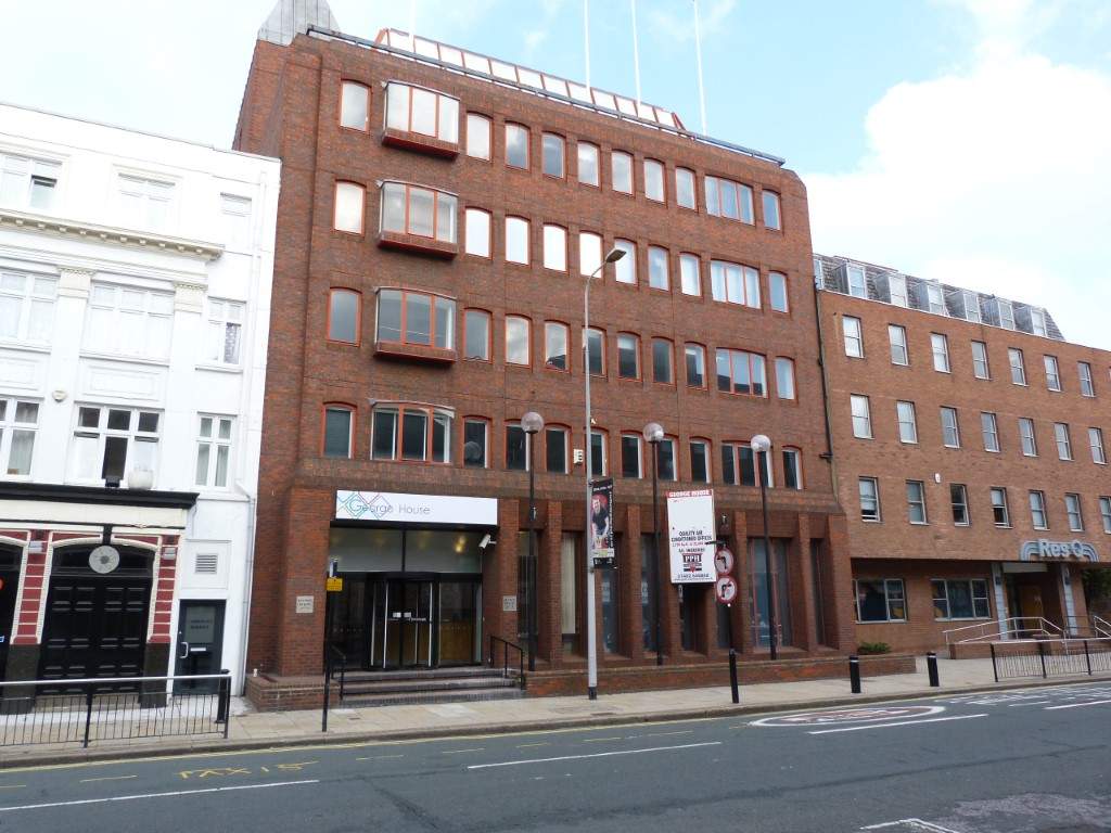 The former Comet Call Centre in Hull – PICTURE by PPH Commercial