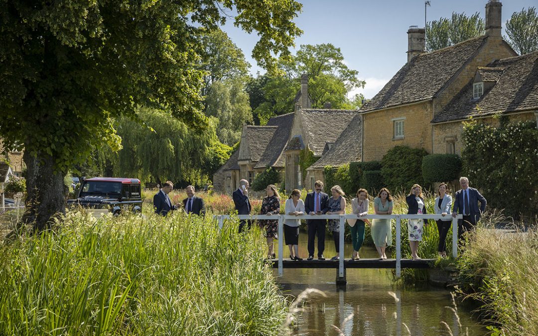Estate agency staff to walk 30 miles for 30 years